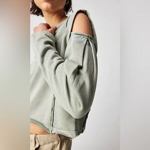 Free People Davis Cold Shoulder Pullover Sweatshirt Light Gray
Size XL Raw Edges